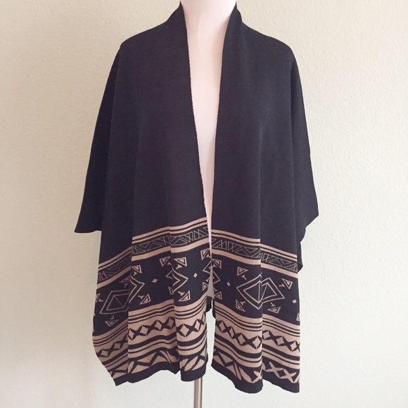NWT M/L Geometric Poncho Black/Brown - Picture 4 of 7